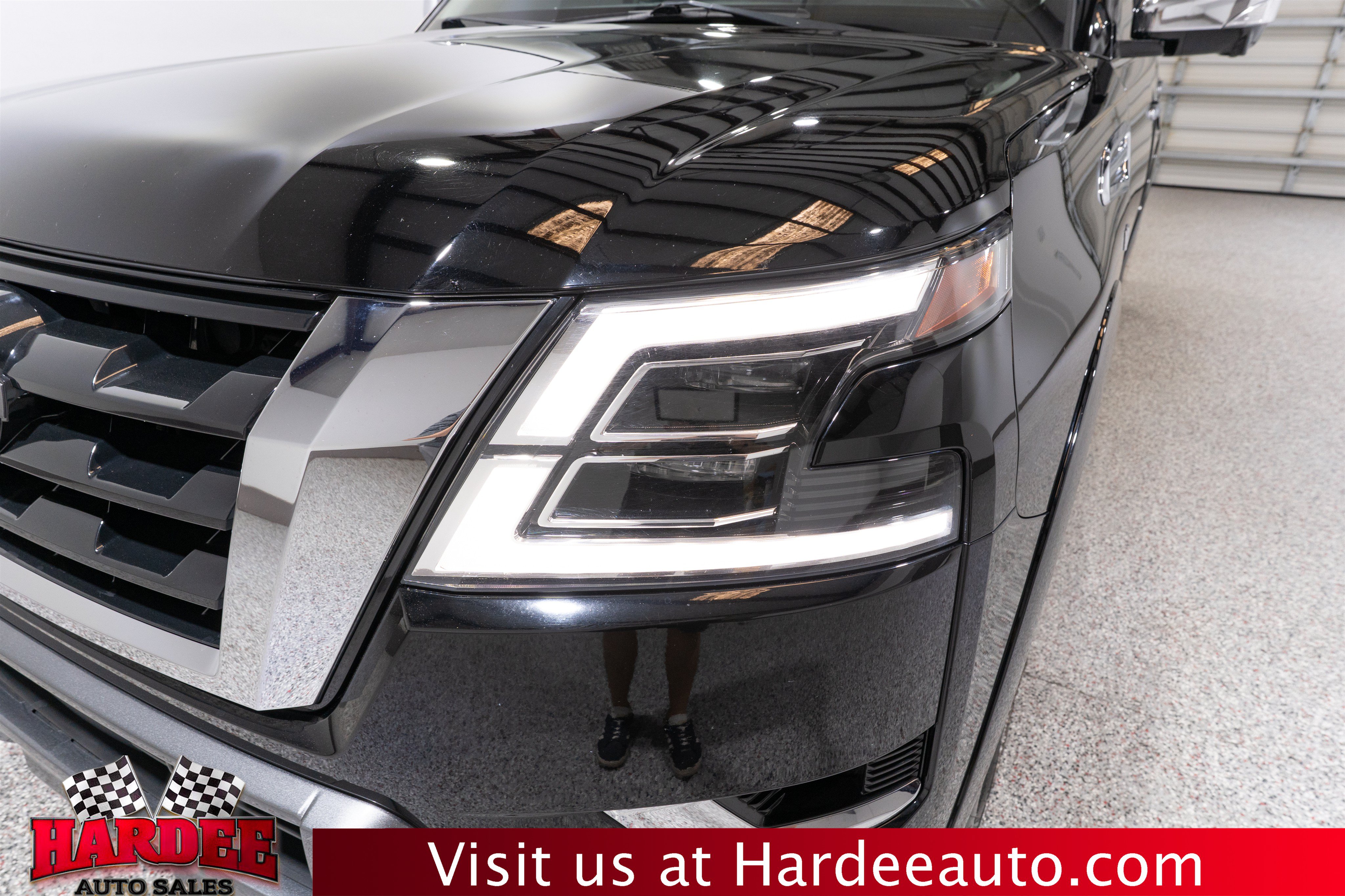 Used 2022 Nissan Armada Platinum RWD image 8