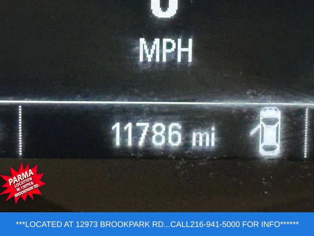 Certified 2022 Chevrolet Trax LT w/ LT Convenience Package AWD/4WD image 15
