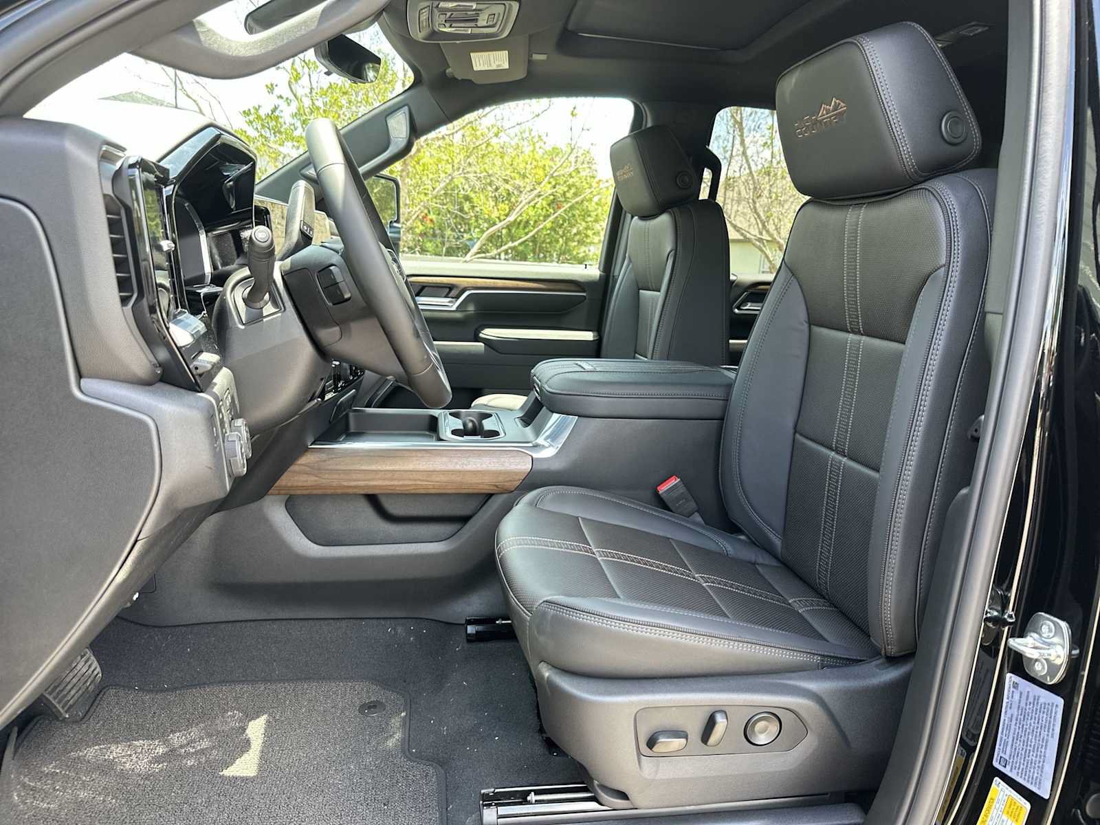 New 2026 Chevrolet Silverado 3500 High Country w/ High Country Premium Package AWD/4WD image 15