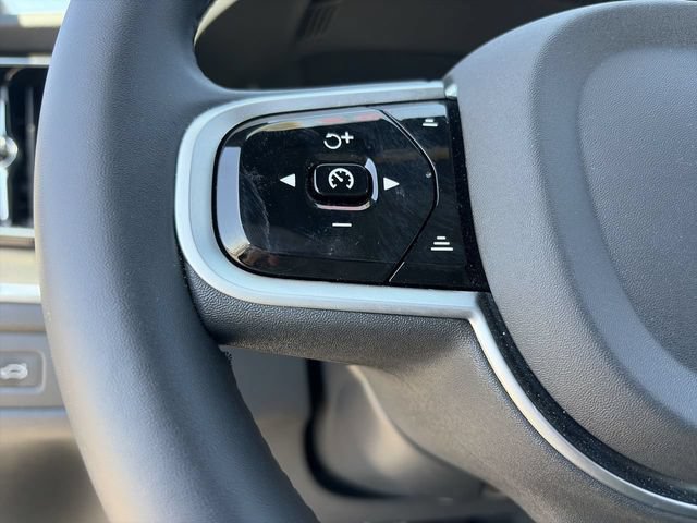 Certified 2026 Volvo XC60 B5 Plus AWD/4WD image 22