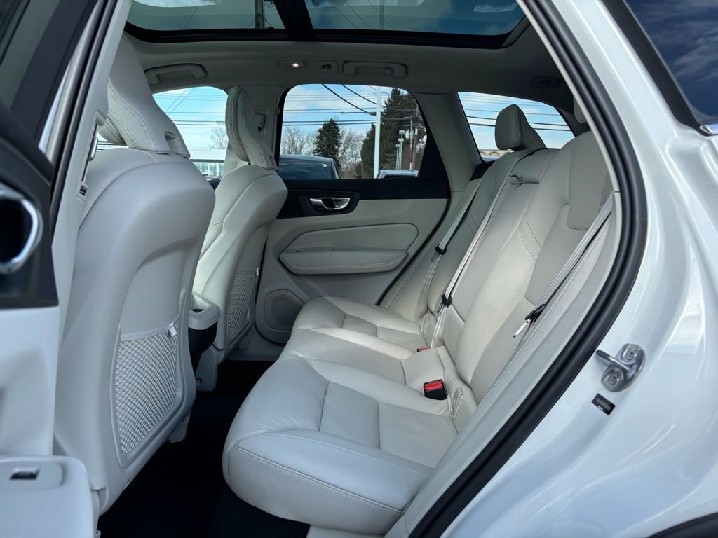 Certified 2023 Volvo XC60 B5 Core w/ Climate Package image 17