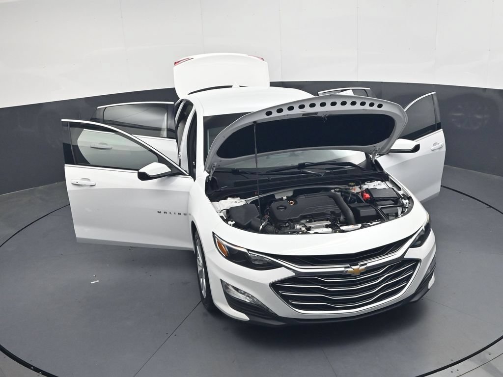 Used 2020 Chevrolet Malibu LT FWD image 40