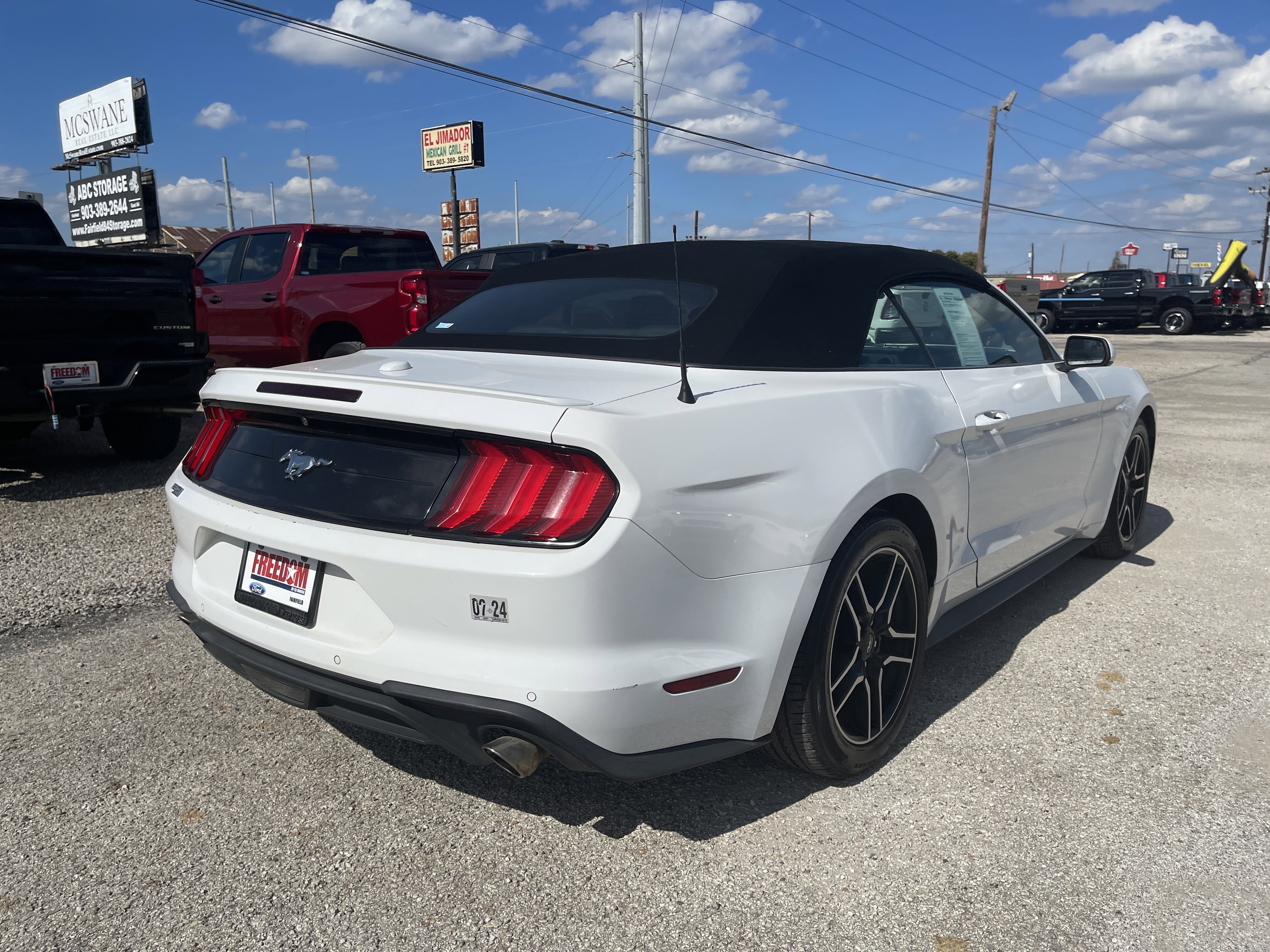 Used 2022 Ford Mustang Premium image 4
