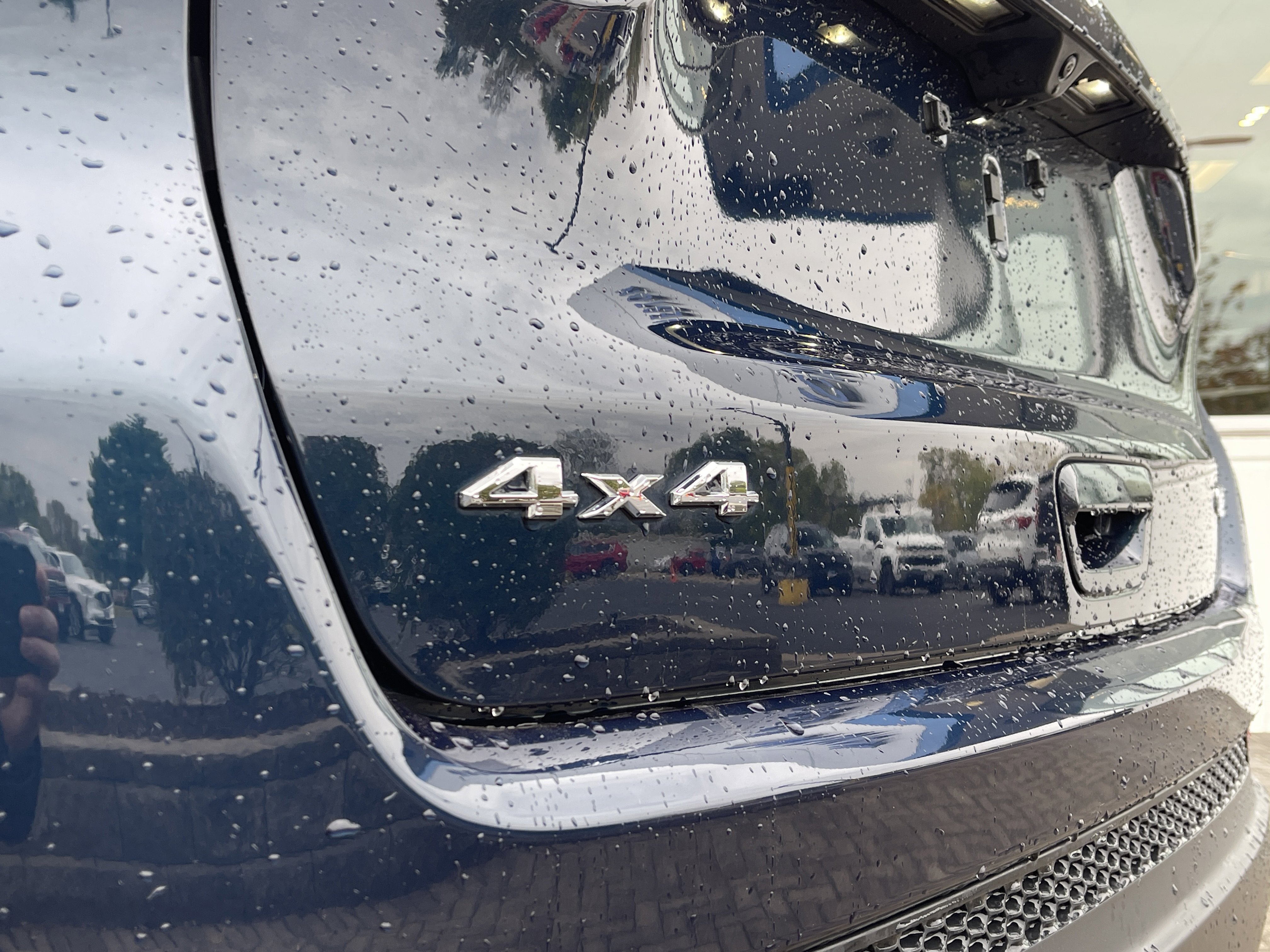 Used 2024 Jeep Compass Latitude image 13