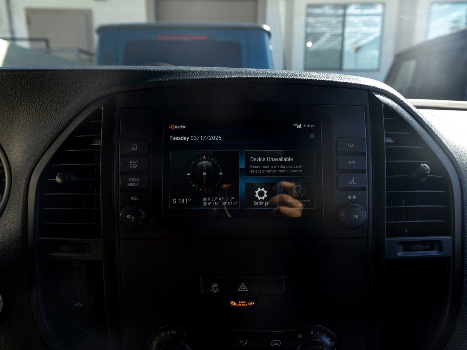 Used 2022 Mercedes-Benz Metris image 17