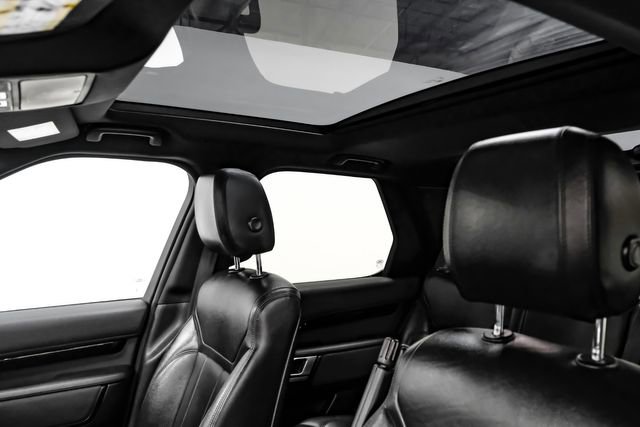 Used 2019 Land Rover Discovery SE image 5