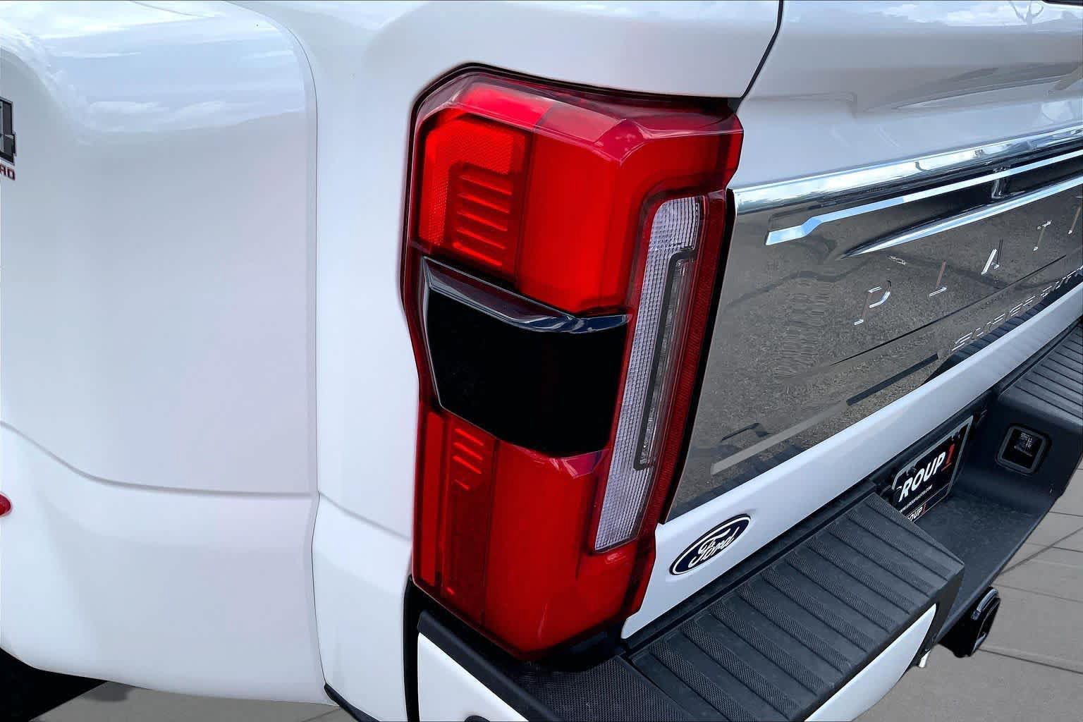 New 2027 Ford F450 Platinum w/ Platinum Plus Package AWD/4WD image 14