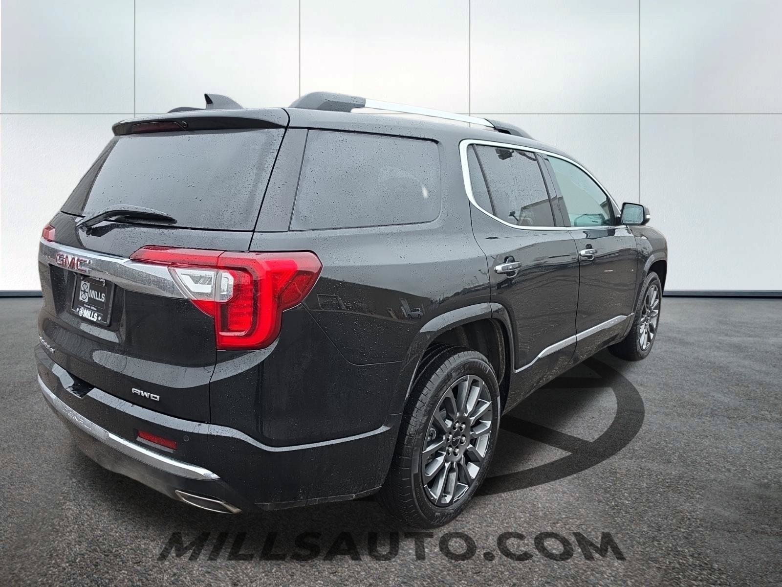 Used 2023 GMC Acadia Denali w/ Black Diamond Edition AWD/4WD image 6