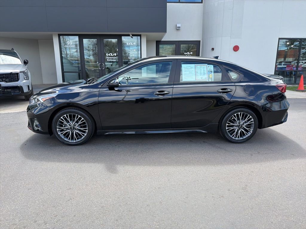 Certified 2023 Kia Forte GT-Line image 2