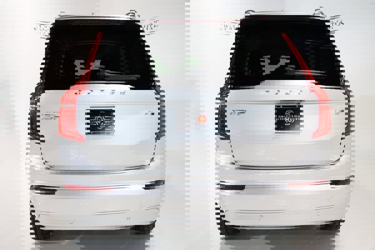 Used 2022 Volvo XC90 T6 Momentum w/ Advanced Package image 24