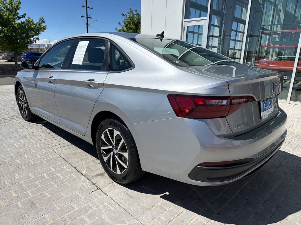 Certified 2022 Volkswagen Jetta S FWD image 5