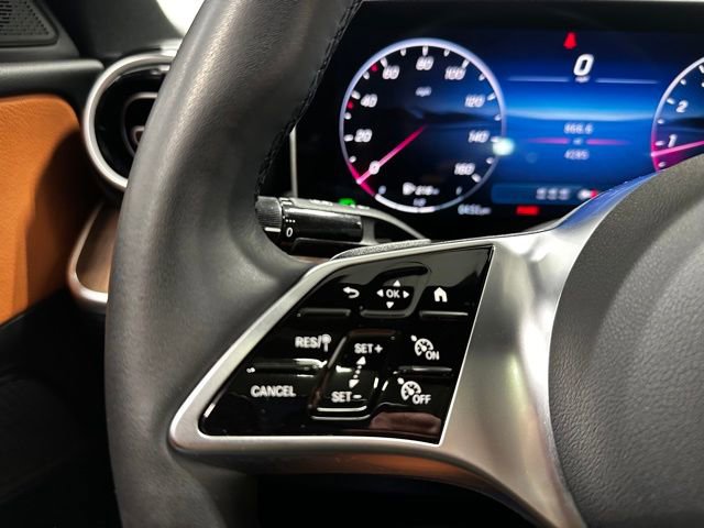 Used 2025 Mercedes-Benz C 300 4MATIC Sedan image 31