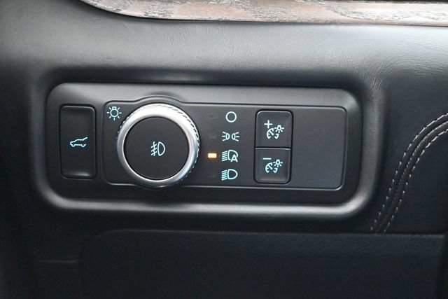Used 2020 Ford Explorer Platinum AWD/4WD image 27