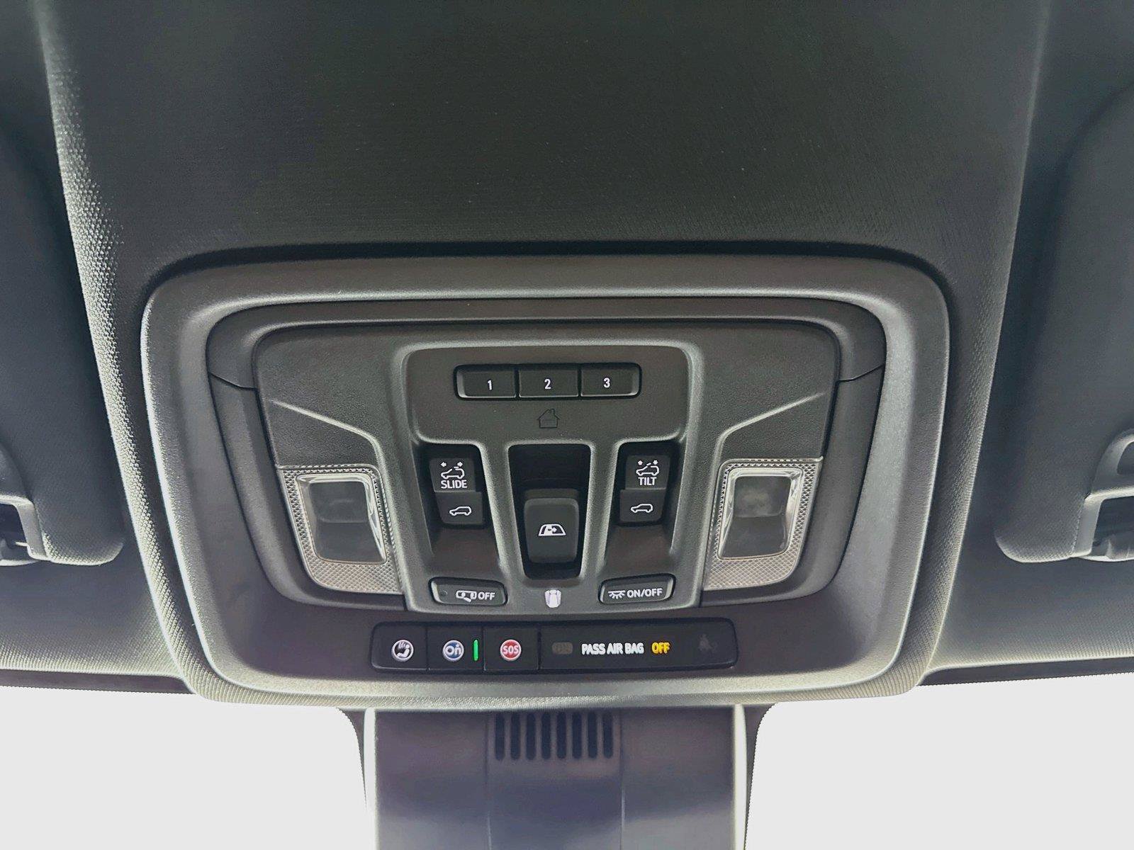 Used 2024 Chevrolet Silverado 2500 ZR2 w/ Technology Package AWD/4WD image 24