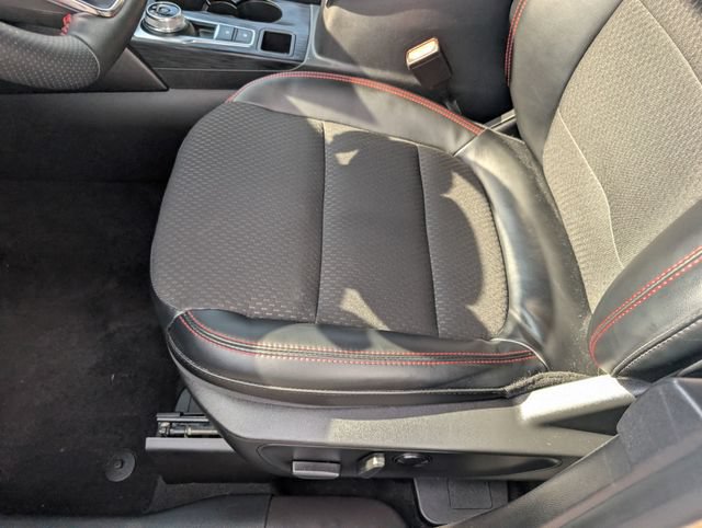 Used 2023 Ford Escape ST-Line w/ Tech Pack #1 AWD/4WD image 19