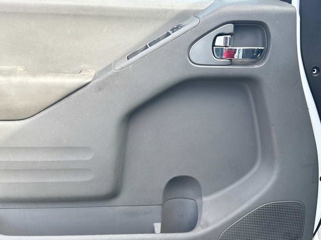 Used 2020 Nissan Frontier SV image 25