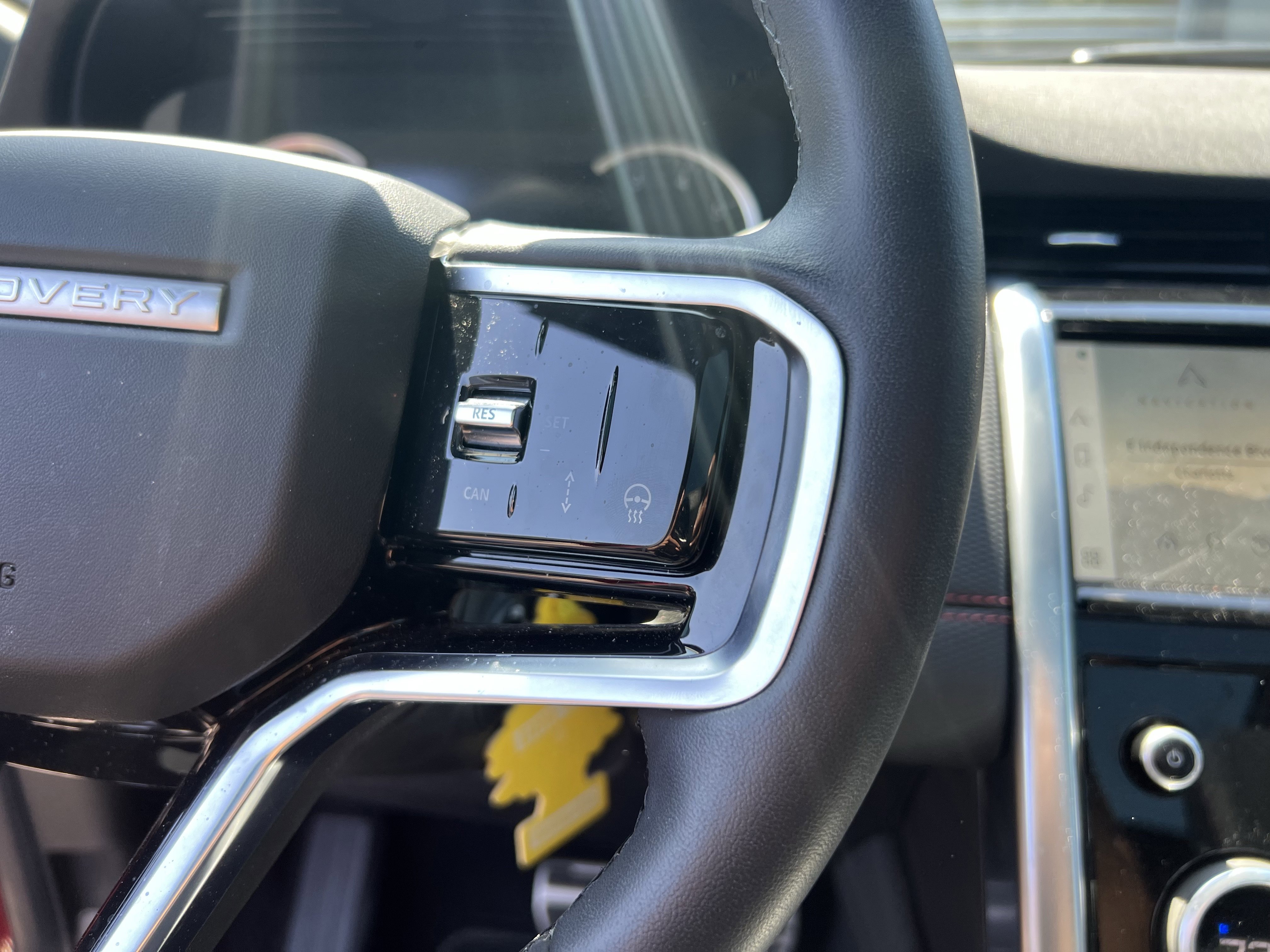 Used 2023 Land Rover Discovery Sport SE R-Dynamic image 22