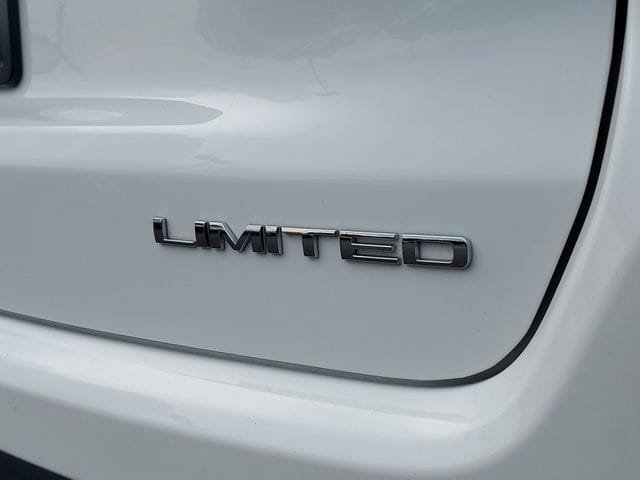 Used 2023 Jeep Compass Limited w/ Elite Group AWD/4WD image 7