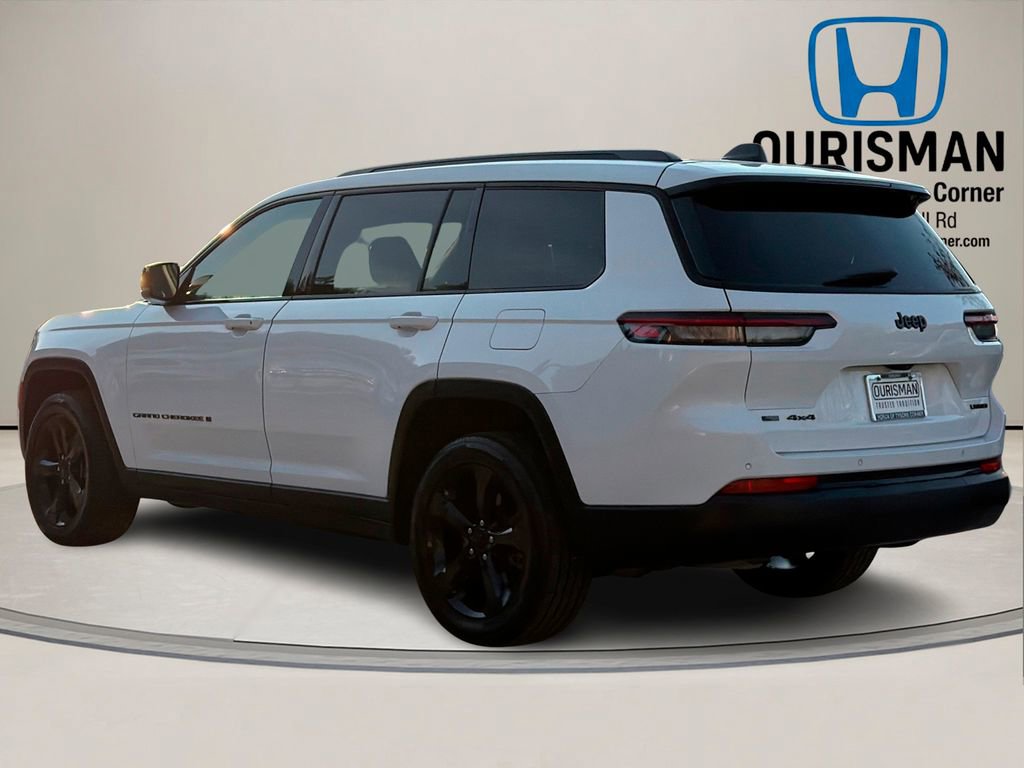 Used 2022 Jeep Grand Cherokee L Limited w/ Black Appearance Package image 4