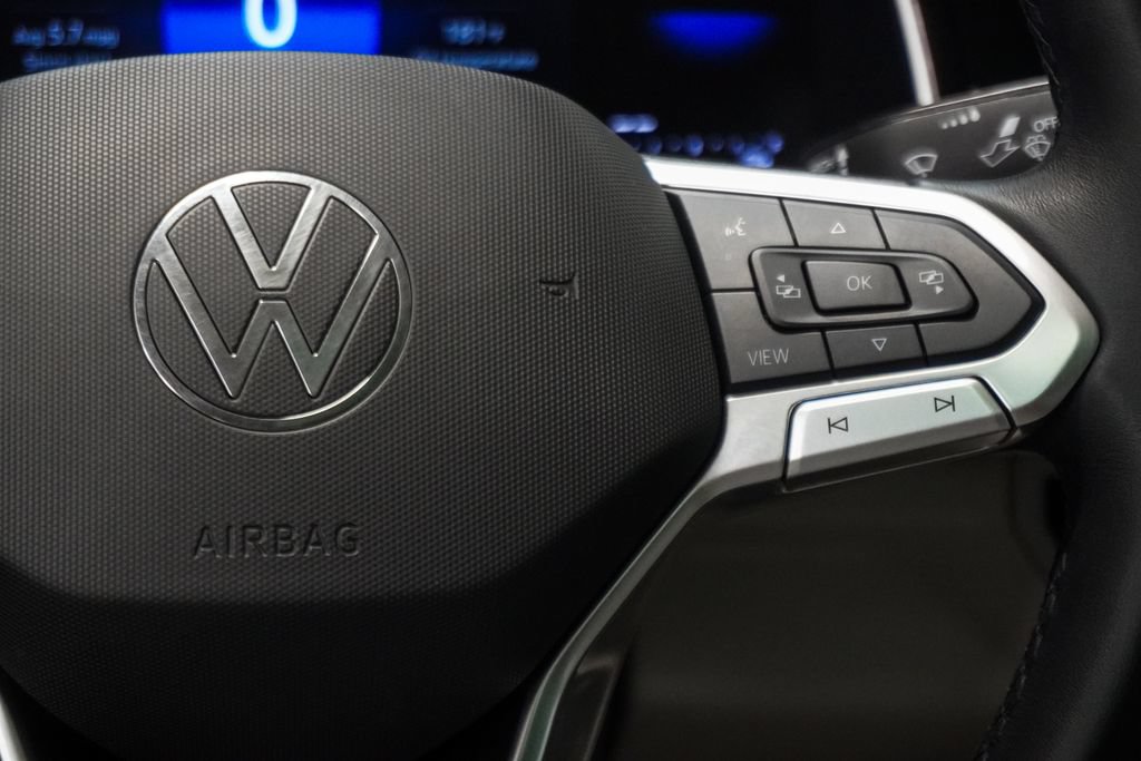 Used 2024 Volkswagen Jetta SE FWD image 12