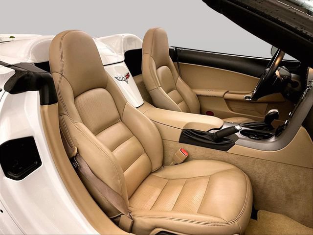 Used 2007 Chevrolet Corvette Convertible w/ Preferred Equipment Group RWD image 8