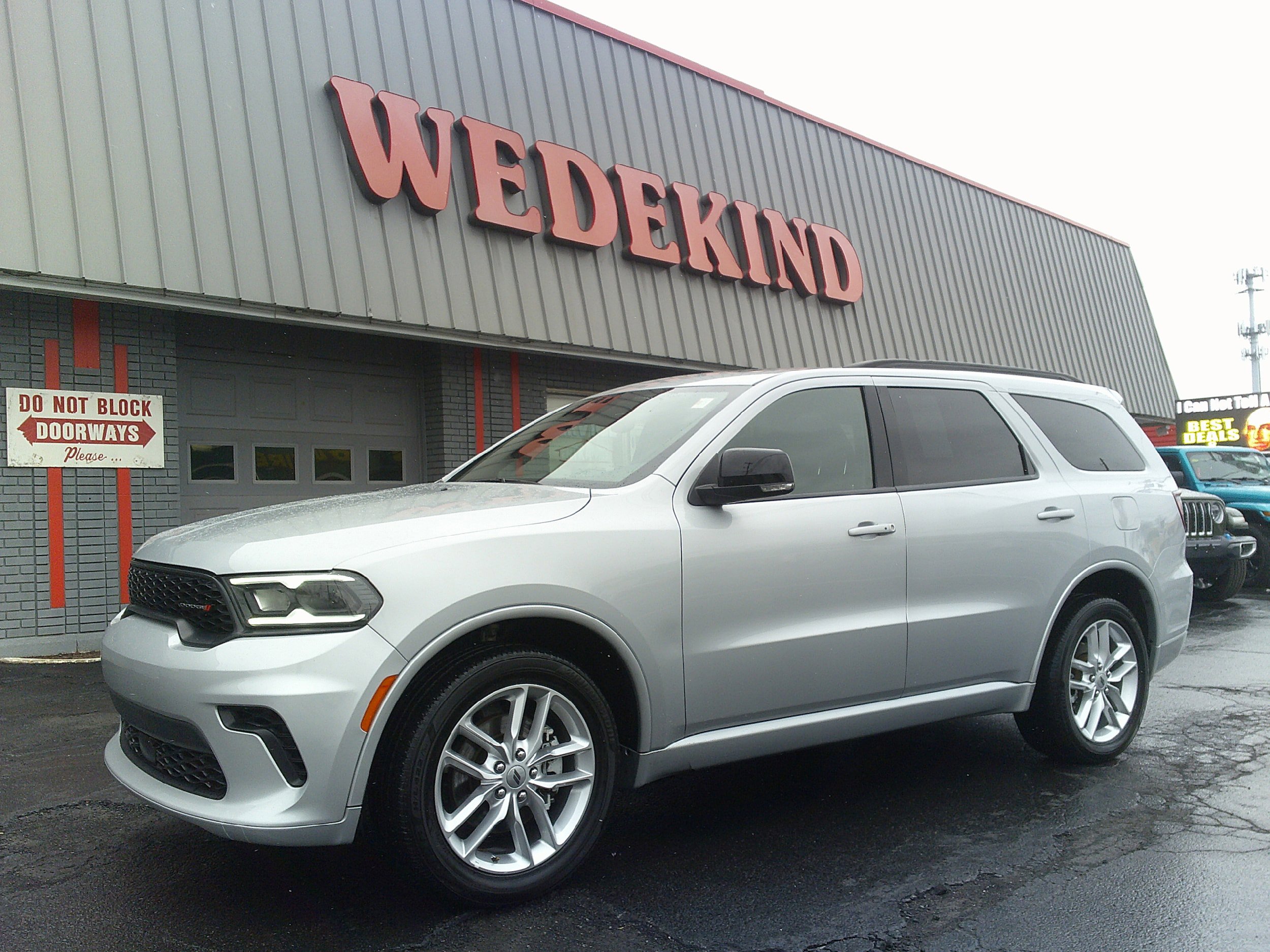 Used 2024 Dodge Durango GT image 1