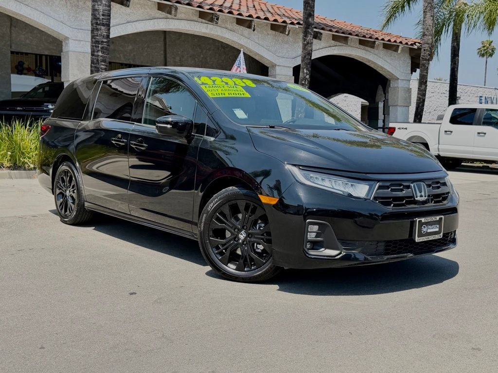 Used 2025 Honda Odyssey Sport-L image 3