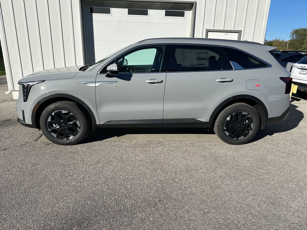 New 2026 Kia Sorento S image 7