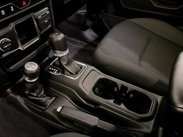 Used 2023 Jeep Wrangler Sport AWD/4WD image 16
