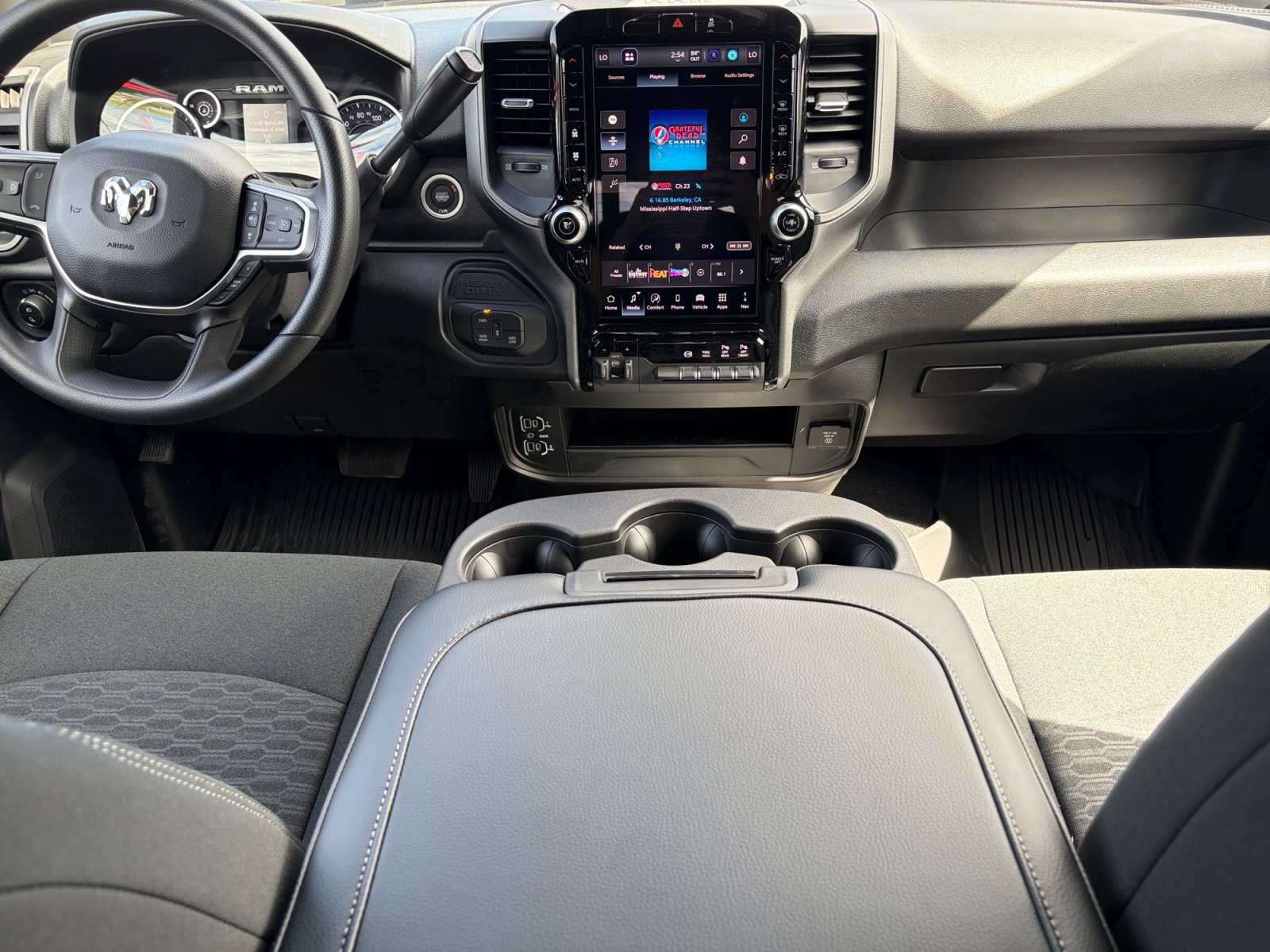New 2027 RAM 3500 Laramie AWD/4WD image 17
