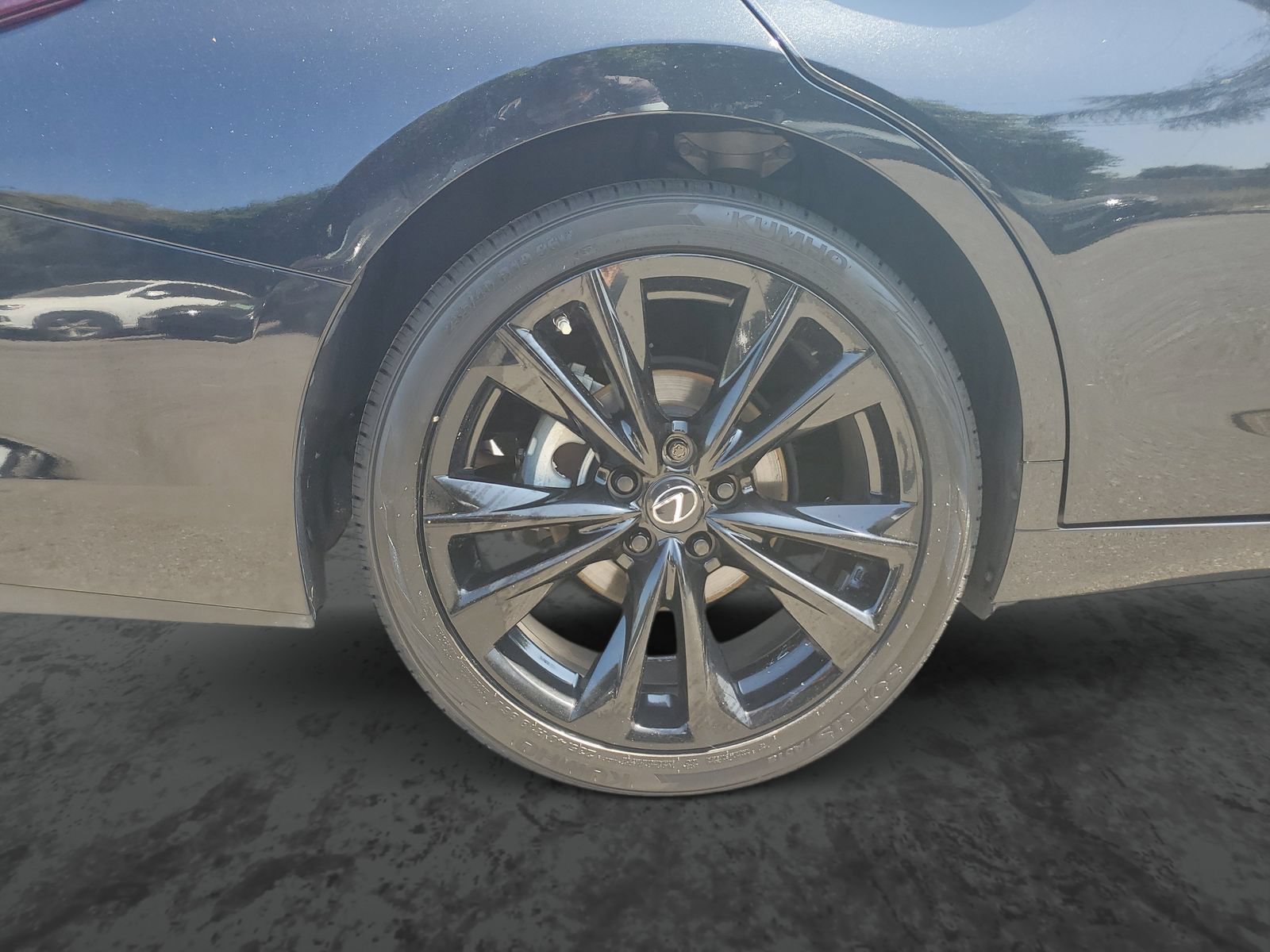 Used 2023 Lexus ES 350 F Sport w/ Accessory Package (Z2) FWD image 5
