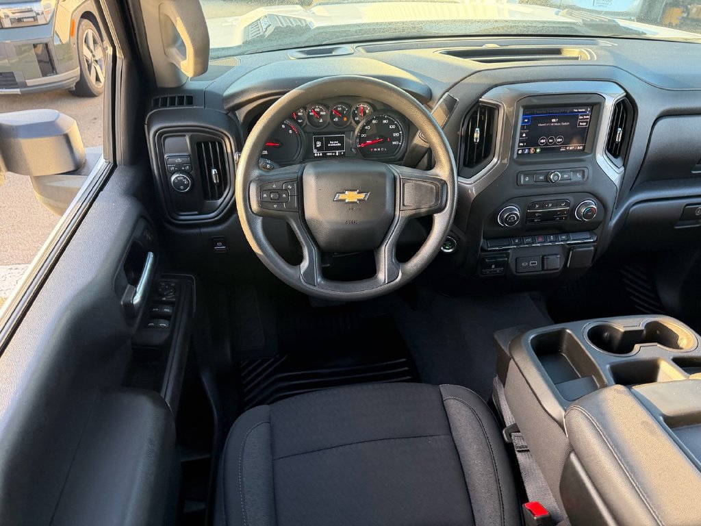 Used 2025 Chevrolet Silverado 2500 Custom w/ Custom Convenience Package RWD image 12