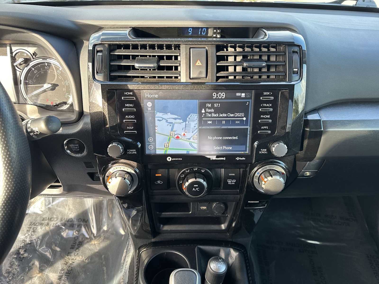 Used 2024 Toyota 4Runner TRD Off-Road Premium image 27