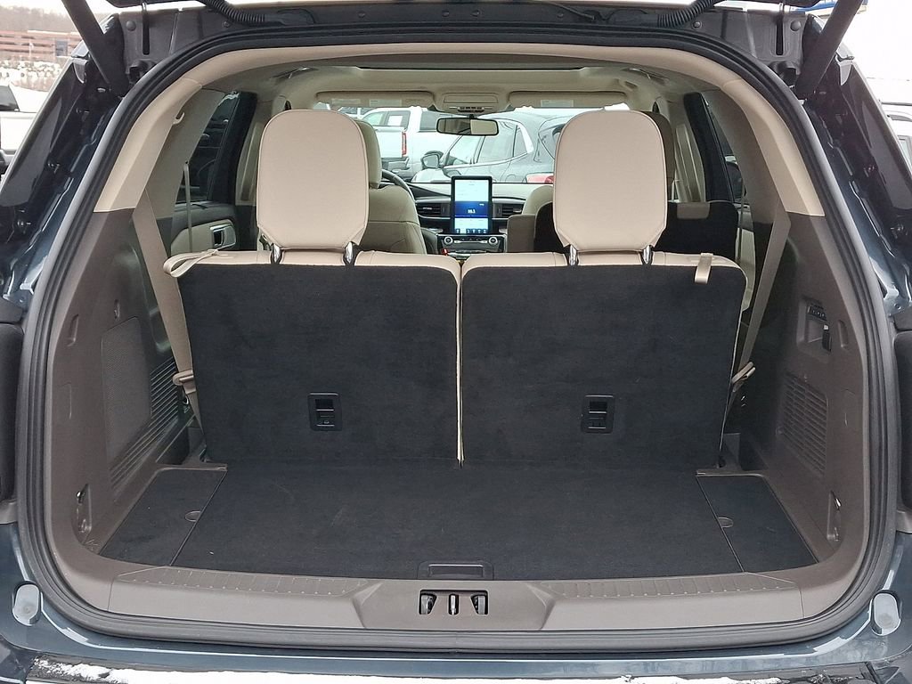 Certified 2023 Ford Explorer Platinum w/ Technology Package image 29