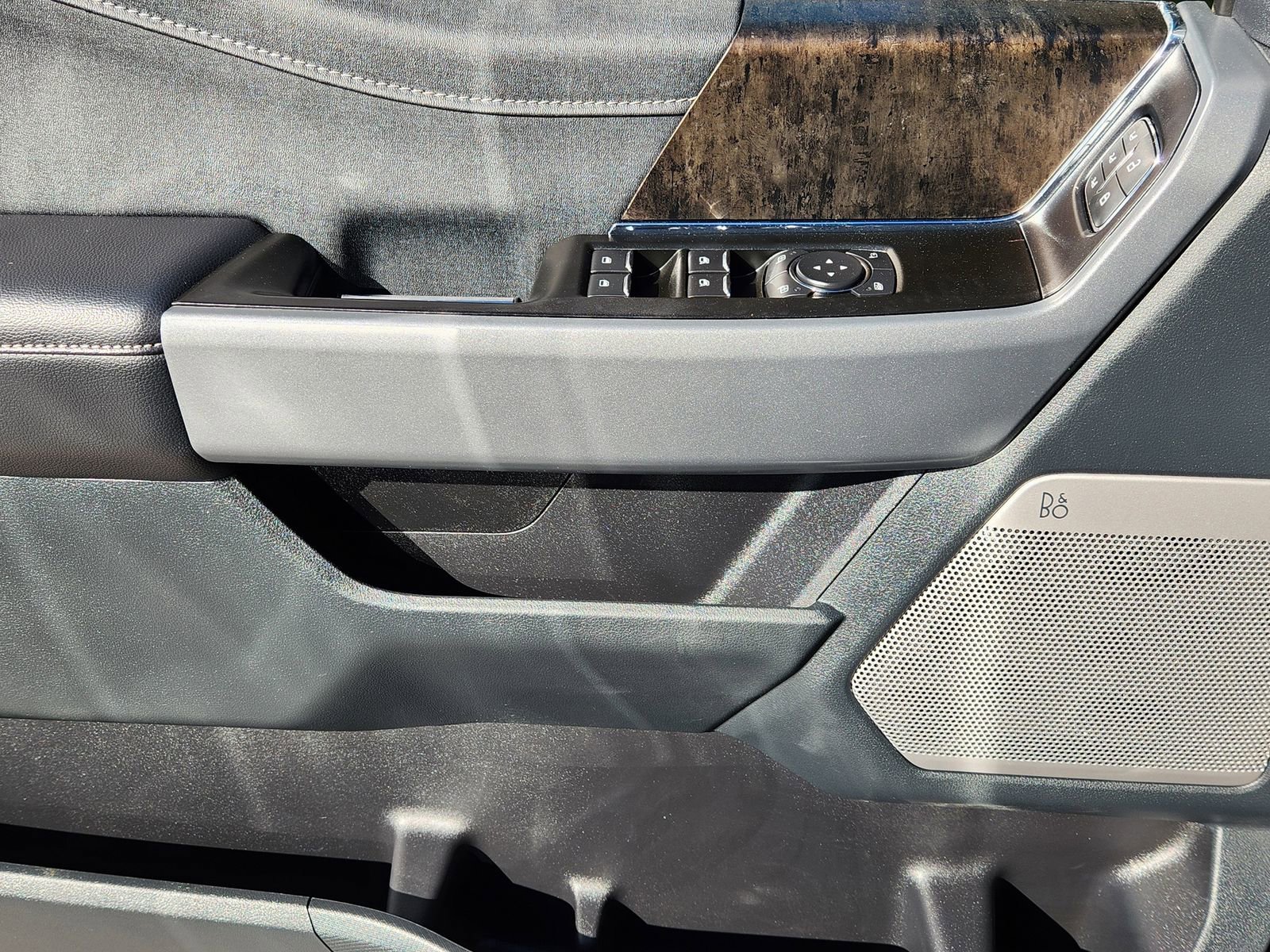 Used 2021 Ford F150 Lariat w/ Equipment Group 502A High image 27