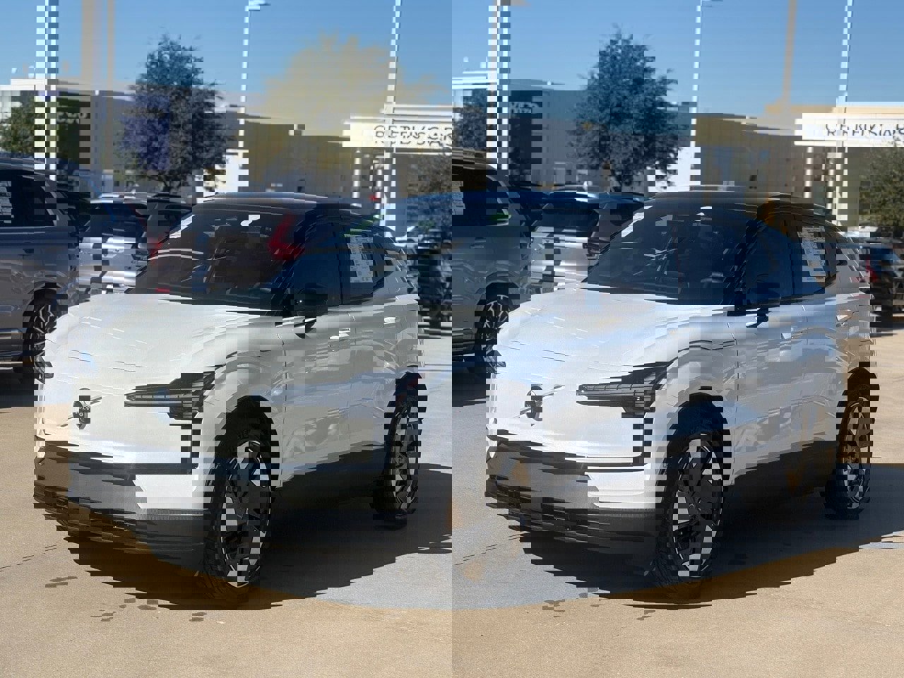 New 2025 Volvo EX30 Plus w/ Protection Package Premier image 3