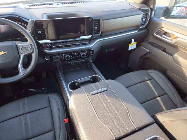 New 2026 Chevrolet Silverado 3500 High Country w/ Technology Package AWD/4WD image 33