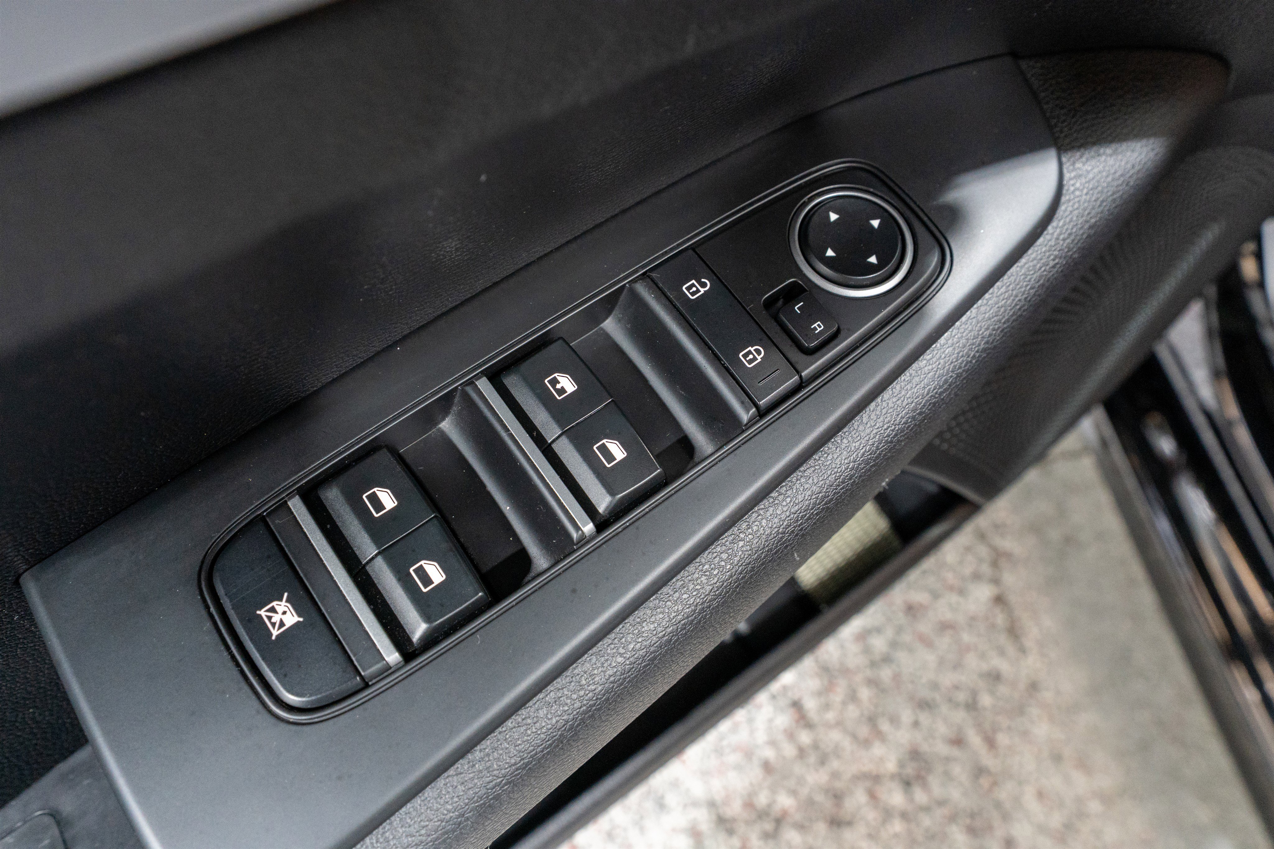 Used 2024 Kia Forte LXS image 13