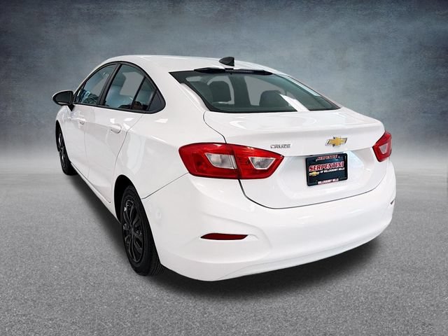 Used 2017 Chevrolet Cruze LS FWD image 9