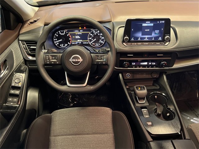 Used 2023 Nissan Rogue SV image 18