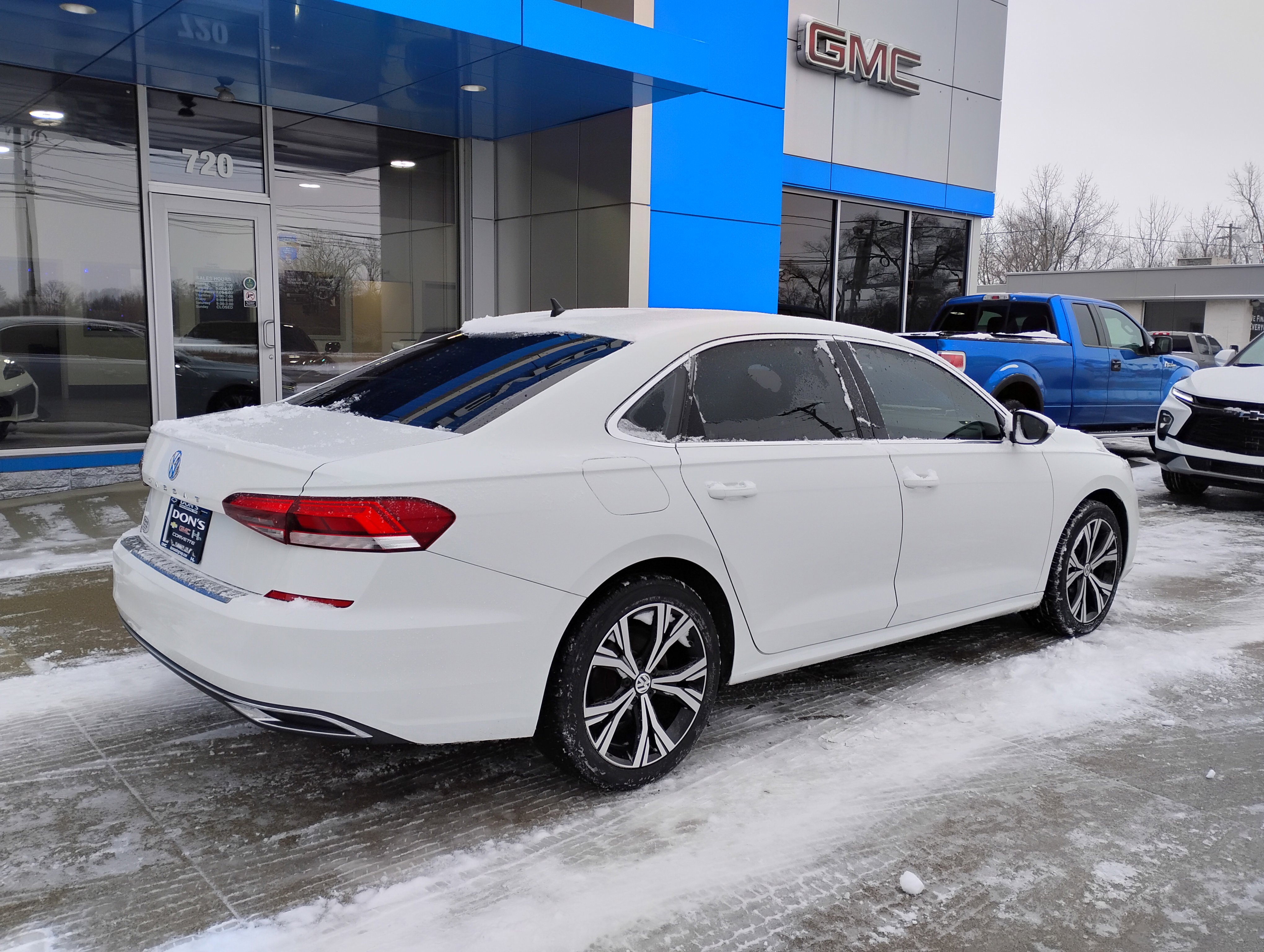 Used 2021 Volkswagen Passat 2.0T SE image 34