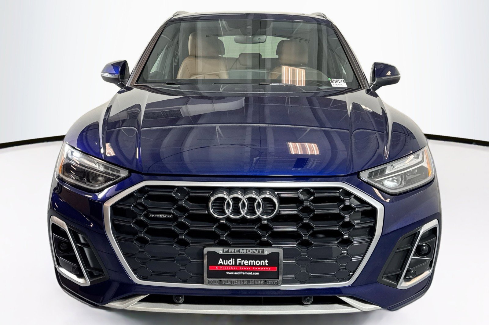 Used 2022 Audi Q5 2.0T Premium w/ Convenience Package image 2