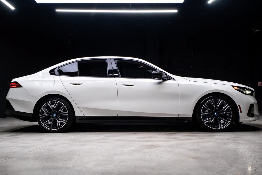 Used 2024 BMW i5 M60 AWD/4WD image 12