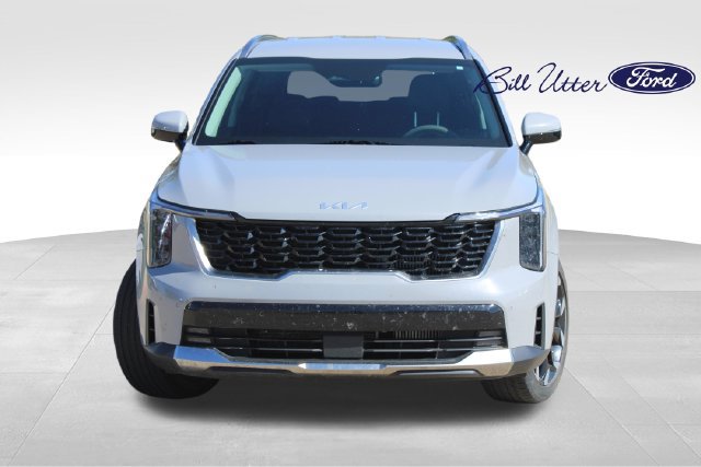 Used 2025 Kia Sorento EX FWD image 2