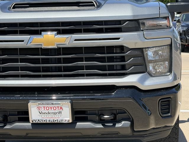 Used 2024 Chevrolet Silverado 2500 Custom w/ Custom Value Package AWD/4WD image 9