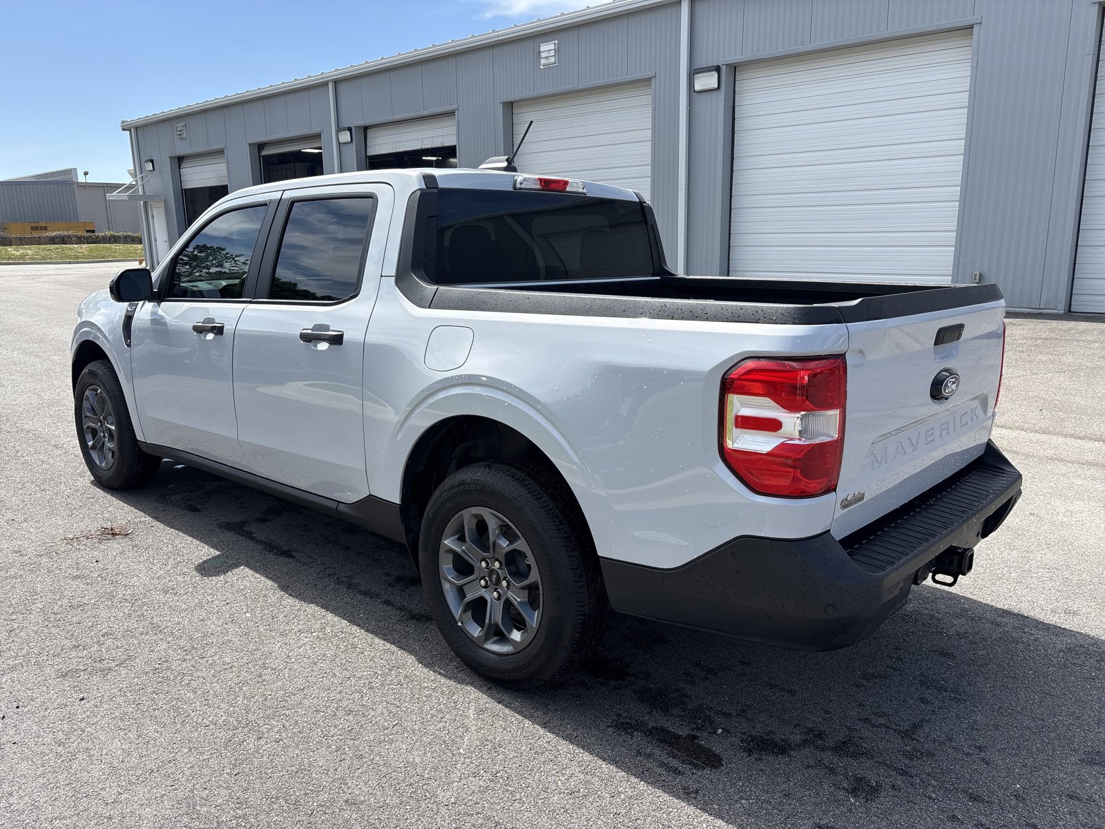 Used 2025 Ford Maverick XLT w/ Equipment Group 301A image 8