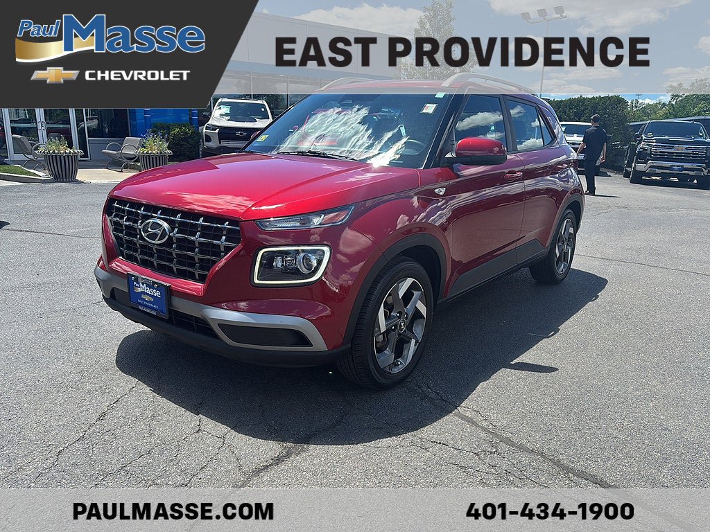 Used 2023 Hyundai Venue Limited w/ Cargo Package FWD image 1
