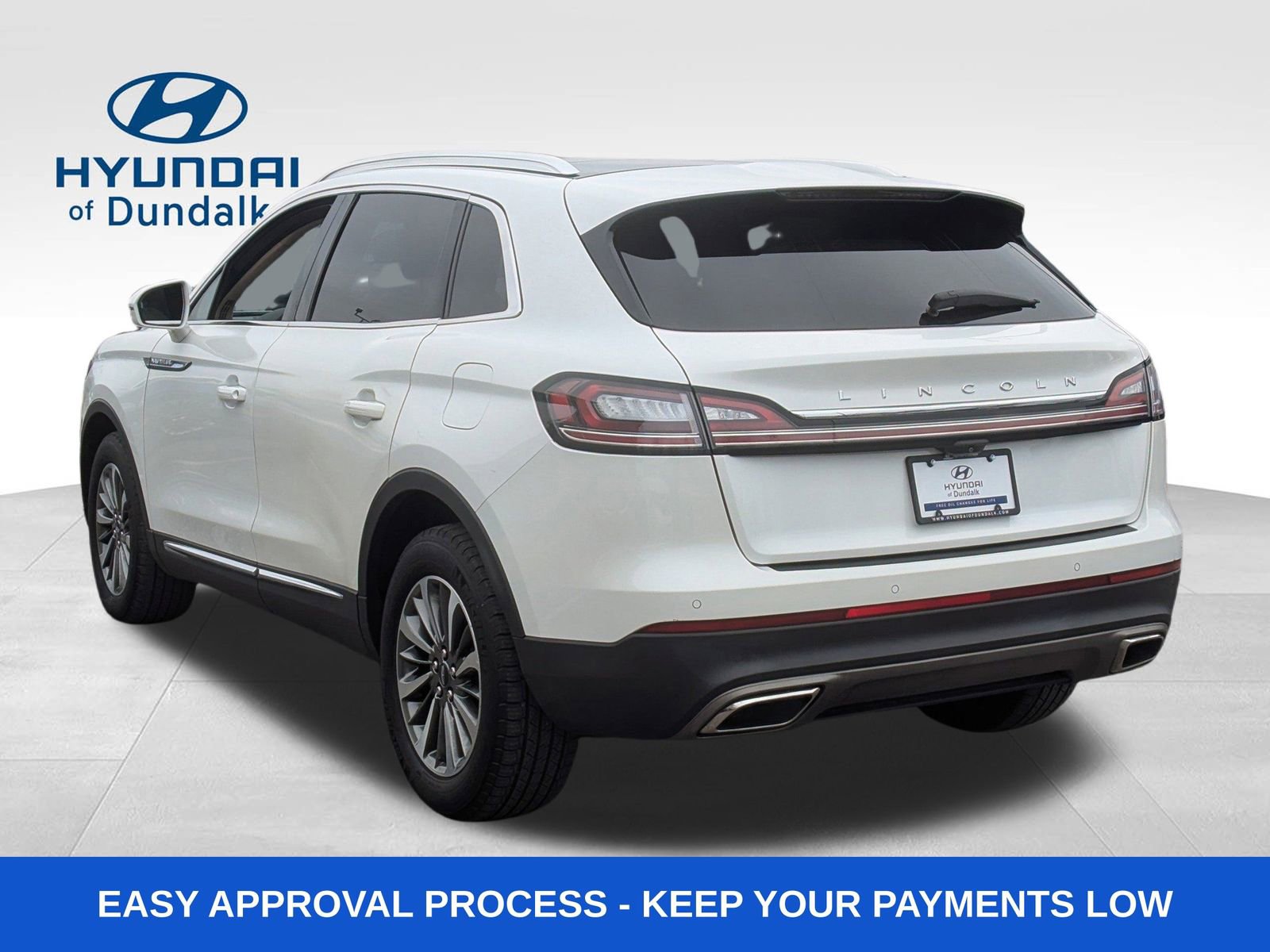 Used 2022 Lincoln Nautilus Reserve image 3