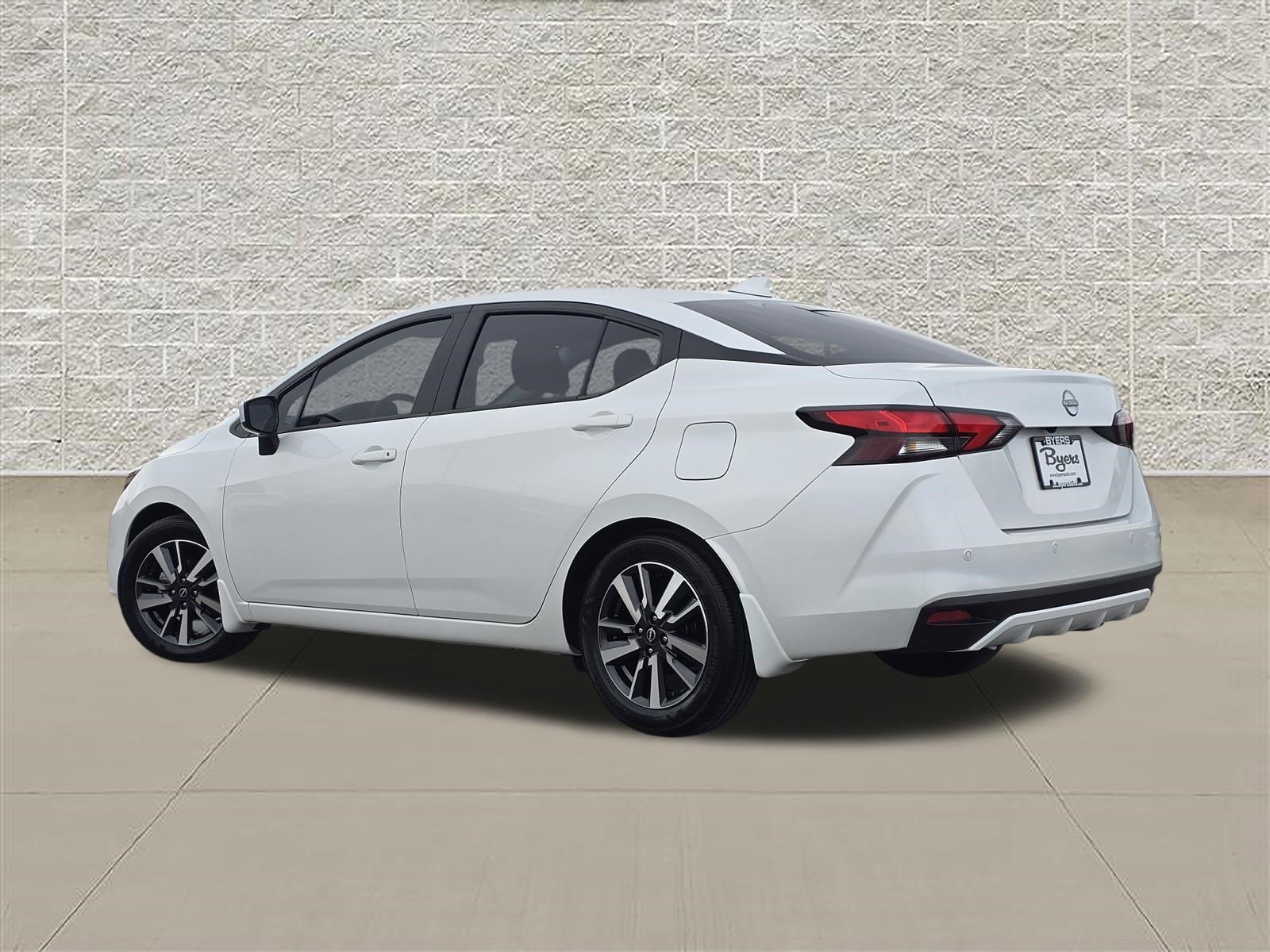 Used 2025 Nissan Versa SV w/ Trunk Package image 5