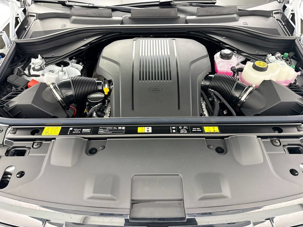 New 2026 Land Rover Range Rover Long Wheelbase SE AWD/4WD image 28